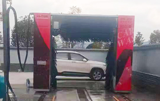彩云之南，滇中腹地！云南玉溪中石化配置林頓龍門全自動洗車機(jī)