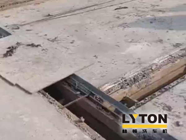 南通公交新裝配lyton大型通道式巴士洗車機，現洗車機基礎建設已完工，待發貨安裝